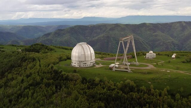 Special scientific astrophysical Observatory. Astronomical center for ground-based observations of the universe with a large telescope.