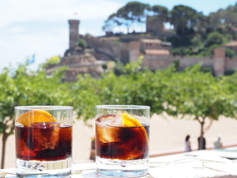 Cocktail Hour: Two Glasses of Vermouth to Enjoy on a Sunny Day