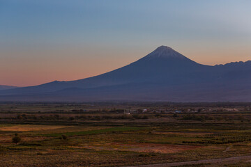 Obraz premium View of Mount Ararat and Armenian Highland on sunset