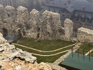 Castle ruins in Rabsztyn in Poland in foggy weather. The facility near Olkusz on the Eagle's Nests trail on the Krakow-Czestochowa Upland - 778350969