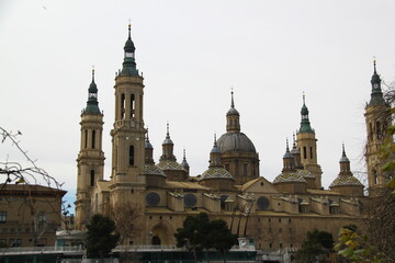 Fototapeta na wymiar basilica del pilar
