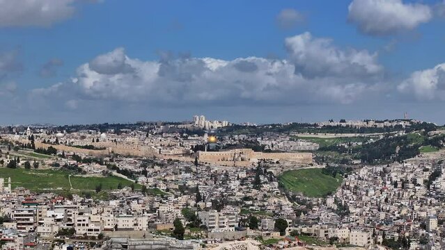 Jerusalem old city aerial wide view
Drone view of old city of Jerusalem with al aqsa mosque, ramadan, April,03,2024
