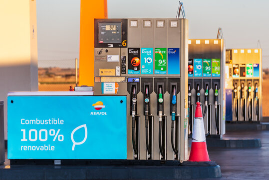 Totana,Murcia,4, 3, 2024;  Fuel dispensing devices at a Repsol service station with the new renewable diesel, called Diesel Zero 10e+. (HVO,XTL)