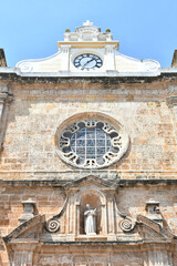 Fachada principal del santuario de San Pedro Claver en Cartagena de Indias. Colombia.