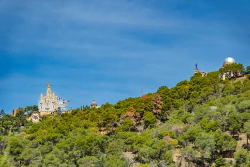 Foto auf Leinwand Blick auf das Fabra Observatorium am Tibidabo in Barcelona, Spanien © Robert Poorten