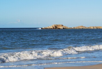 El agua,el mar como elemento comunicante en nuestro ambiente.