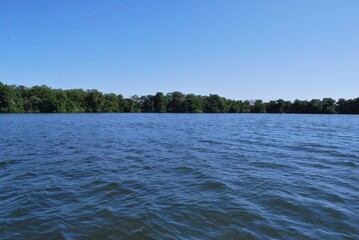 El agua,el mar como elemento comunicante en nuestro ambiente.