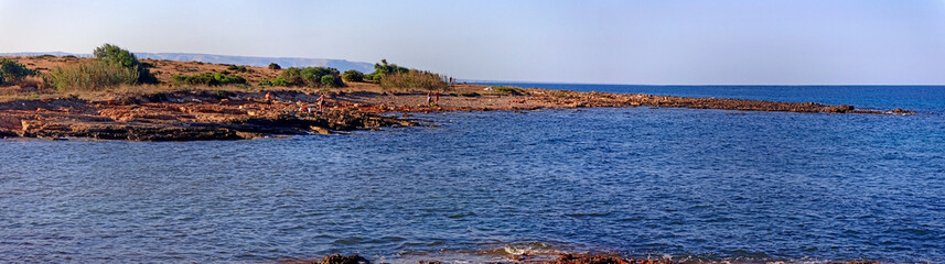 Fototapeta na wymiar Vista panoramica della costa di San Lorenzo in Sicilia 58c60