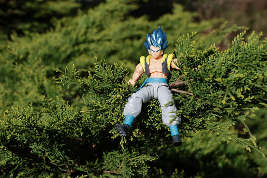Figurine Bandai Dragon Ball Z. Mise en sc&egrave;ne du personnage Gogeta (fusion de Son Goku et Vegeta) cr&eacute;&eacute; par Akira Toriyam