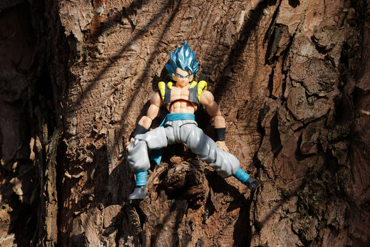 Figurine Bandai Dragon Ball Z. Mise en sc&egrave;ne du personnage Gogeta (fusion de Son Goku et Vegeta) cr&eacute;&eacute; par Akira Toriyam