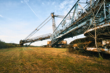 Kohlebagger - Verlassener Ort - Beatiful Decay - Verlassener Ort - Urbex / Urbexing - Lost Place - Artwork - Creepy