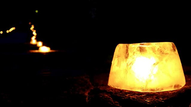 冬の中山道を彩る氷灯篭、馬籠 木曽路氷雪の灯祭りfix 
