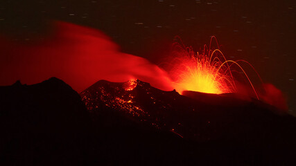 Vulkanische Aktivität des Vulkans Stromboli in Sizilien