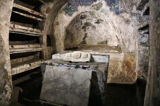 Napoli - Tomba di San Gaudioso nelle Catacombe di San Gaudioso