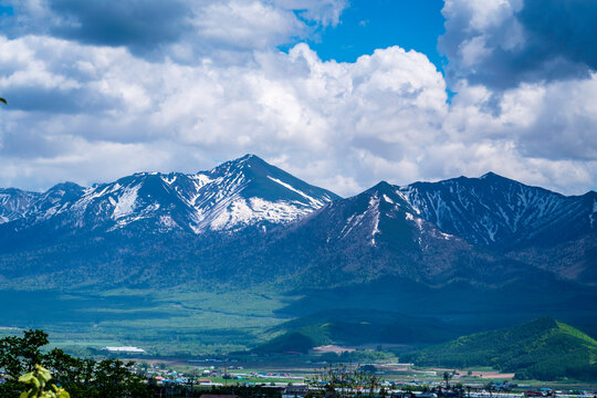 2007年制作 インク画 十勝岳の風景 十勝岳」の写真素材 | 8,218件の無料イラスト画像 | Adobe Stock
