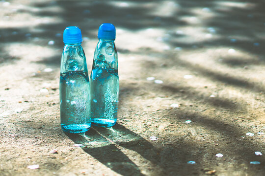 ラムネ瓶 Images – Browse 280 Stock Photos, Vectors, and Video