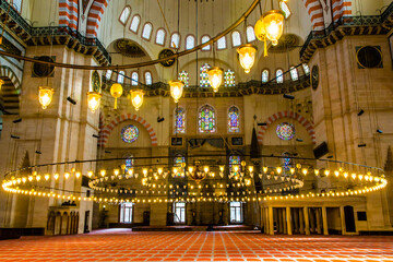 Istanbul, Turkey - March 23 2014: Interior of Suleymaniye Mosque and the bige chandlier - obrazy, fototapety, plakaty