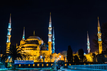 Istanbul, Turkey - March 23 2014: Night view of Suleymaniye Mosque - obrazy, fototapety, plakaty