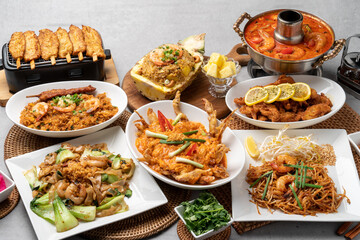 Thai food, Pad see yukkung, pineapple, fried rice, footpot pong curry, Pad thai kung, Tom yukkung,...