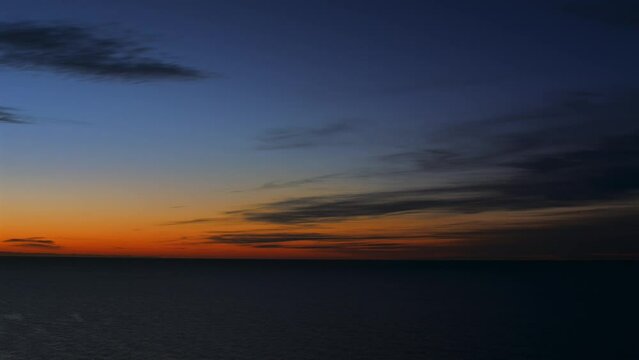 Hermoso amanecer desde el mirador de Benicassim direcci&oacute;n al mar