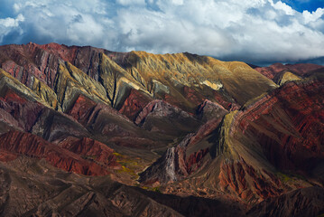 The amazing geology of the Cerro de los 14 Colores, or Fourteen Coloured Mountain, Serranía de...