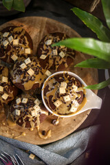 Schoko Kaffee Muffins mit Keks-Streuseln