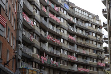 Apartment buildings in Bilbao - 779183337