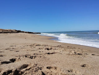 Playa, arena, mar, sol, cielo, olas, agua salada