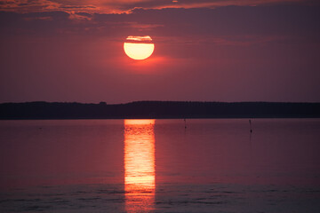 湖に沈む夕陽　サロマ湖
