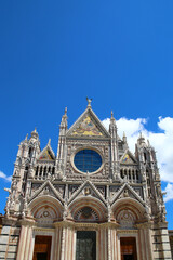 Fototapeta premium Facade of the Siena Cathedral-Cattedrale Metropolitana di Santa Maria Assunta, Tuscany, Italy