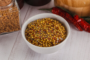 Spicy mustard sauce with seeds