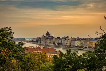 Fototapeta premium Scenic view of the Hungarian Parliament in Budapest, Hungary