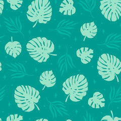 Fototapeta premium Trendy hand drawn palm leaves seamless pattern. Vector retro green tropical leaf print for fabric, summer decor, wrapping paper.