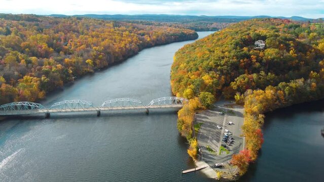 bridge located in Connecticut during fall