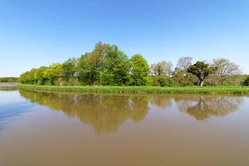 Canal of Briare in the Centre-Val-De-Loire region  - 779698918