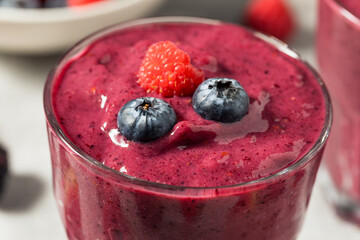 Healthy Refreshing Mixed Berry Breakfast Smoothie - 779822514