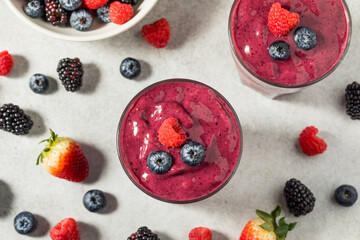 Healthy Refreshing Mixed Berry Breakfast Smoothie - 779822585