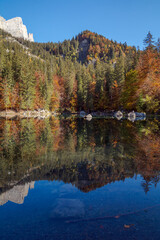 Le lac Vert en automne, Passy, Haute-Savoie