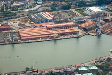 Foto op Canvas Foto aérea de la zona industrial de Rebonza-Urbinaga en Sestao, Vizcaya, España © s-aznar