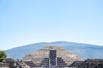 Pirámide de la Luna en Teotihuacán