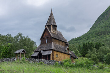 Fototapeta na wymiar historische Stabkirche Urnes in Norwegen