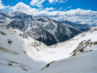 Winter landscape in the Transylvanian Alps - Fagaras Mountains, Romania, Europe - 780032178