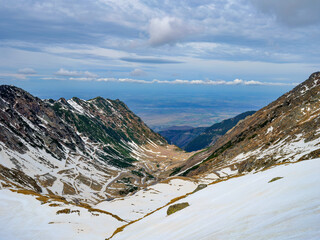 Winter landscape in the Transylvanian Alps - Fagaras Mountains, Romania, Europe - 780032311