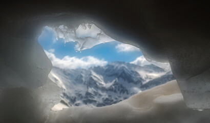Winter landscape in the Transylvanian Alps - Fagaras Mountains, Romania, Europe - 780032345