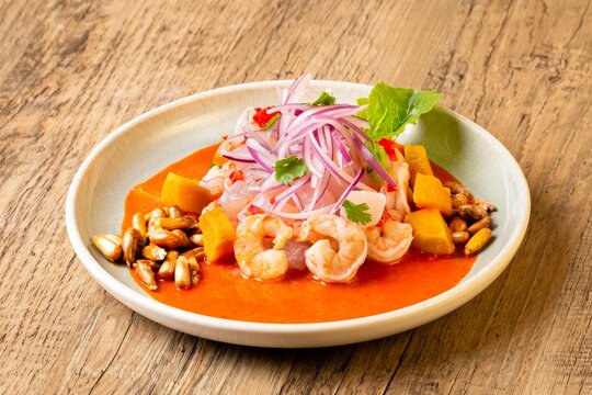 Ceviche de camaron cocina peruana 