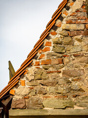 Sch&auml;den an einem alten dach