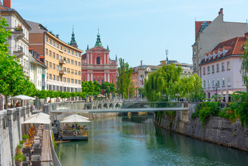 Fototapeta premium Franciscan Church of the Annunciation ant the riverside of Ljubl
