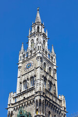 Fototapeta premium New Town Hall (aka Neues Rathaus a) in Marienplatz, Munich, Germany