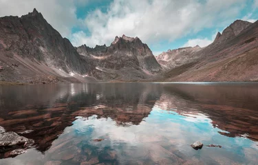 Deurstickers Lake in tundra © Galyna Andrushko