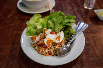 Papaya salad with egg